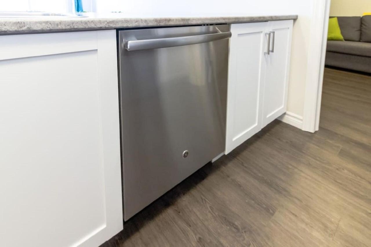 Newly Renovated Modern Condo Near Hospital, Unb Patio & Parking Coffee Saint John Εξωτερικό φωτογραφία
