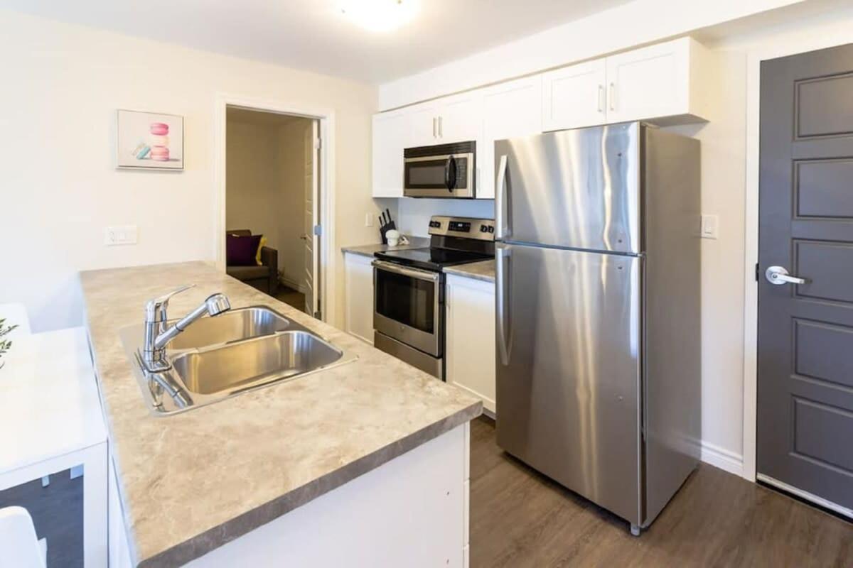 Newly Renovated Modern Condo Near Hospital, Unb Patio & Parking Coffee Saint John Εξωτερικό φωτογραφία