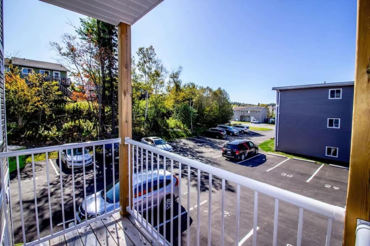 Newly Renovated Modern Condo Near Hospital, Unb Patio & Parking Coffee Saint John Εξωτερικό φωτογραφία